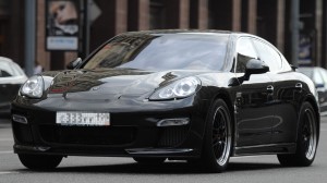 İşsiz adamın “Porsche”si qaçırıldı