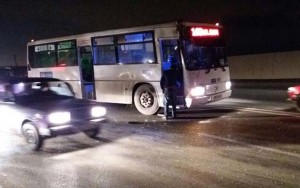 Bakıda qayda pozan “Kamaz” avtobusa çırpıldı - FOTOLAR
