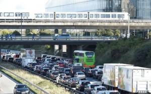 Avtomobil oğurluğuna görə geniş əməliyyat: İki ölkəyə giriş-çıxış dayandırıldı - FOTO