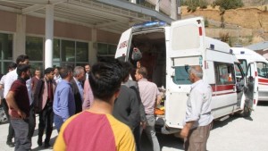 Türkiyədə məktəbliləri daşıyan avtobus aşdı: 2 ölü, 7 yaralı