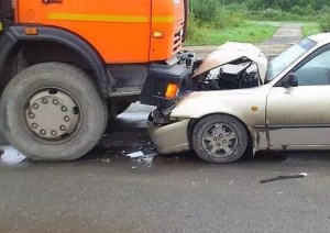 Minik və yük avtomobilləri toqquşdu: xəsarət alan var - Cəlilabadda