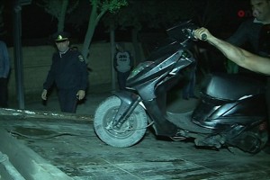 Motosikletlə avtomobil toqquşdu: xəsarət alan var - VİDEO