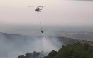 Tənkəmər dağında yanğının söndürülməsinə 2 helikopter cəlb edildi