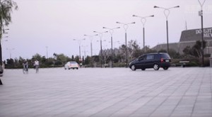 Velosipedçilər və piyadalar üçün təhlükə yaradan dayanacaq - VİDEO