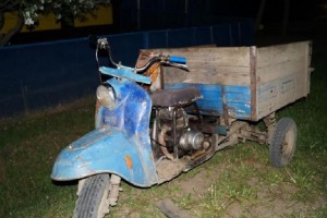 Yevlaxda “muravey” maşınla toqquşdu: xəsarət alan var