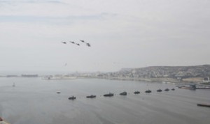 “Türk Ulduzları” Bakı səmasında nümunəvi uçuşlar keçirir