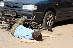 Baba ehtiyatsızlıqdan 3 yaşlı nəvəsini öldürdü - Bakıda