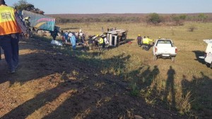 Mikroavtobus aşdı: 20 ölü - VİDEO