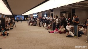 Bakı aeroportunda sərhəddlə bağlı problem yaranıb - FOTO