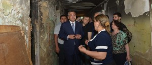 Komitə sədri qəzalı binalarda köçkünlərlə görüşdü - FOTO