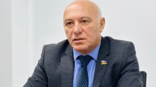 "Tıxacları çözə bilməyənlər vətəndaşlardan üzr istəməlidir" - Deputat 