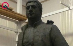 Bu da Rövşən Lənkəranskinin büstü - FOTO