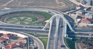 Qubernator: "Bakı nəqliyyat infrastrukturu ilə məni heyran etdi"