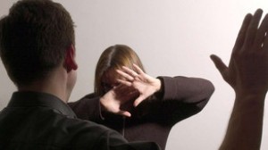 Sürücü ilə tanışlıqdan imtina edən qadın döyüldü - Bakıda