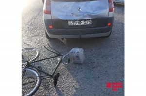 Sabirabadda velosipedçi avtomobilə çırpılaraq ağır xəsarət alıb