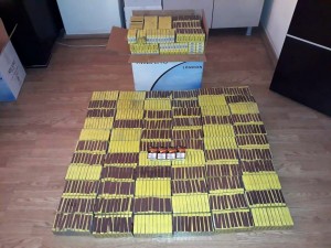 Avtomobildən 1 300 qutu pirotexniki vasitə aşkarlanıb - FOTO