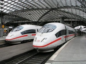 Dəmir yollarında qatarlar ləngiyir