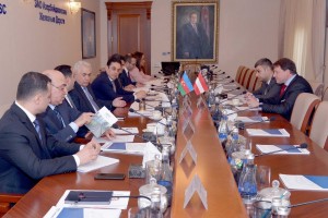 Avstriya şirkəti Azərbaycanın dəmir yollarından istifadə etmək istəyir - FOTO