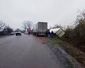 Rusiyadan yük gətirən avtomobil Qusarda aşıb