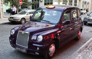 “London Taxi” markalı avtomobil qaçırılıb - Bakıda