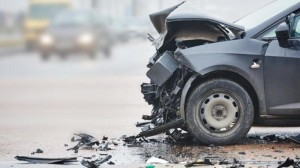 Tovuzda iki avtomobil toqquşdu, qadın xəsarət aldı