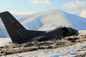 Türkiyədə qəzaya uğramış hərbi təyyarənin pilotu ölüb