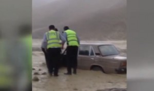 Dəhşət: 500 maşın yolda qaldı, “06”-nı sel apardı; köməyə yol polisi gəldi– VİDEO