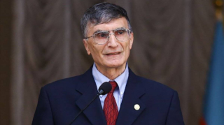 Əziz Səncər "Şöhrət" ordeni ilə təltif edildi - SƏRƏNCAM 