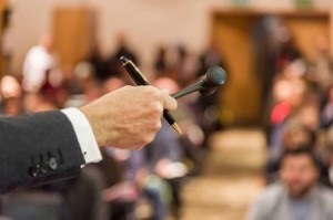 Nəqliyyat müəssisəsinə məxsus əmlak hərraca çıxarılıb