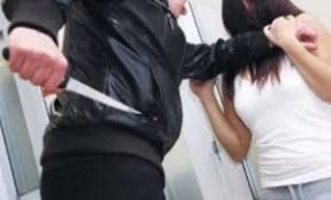 Kişi arvadını 20 yerindən bıçaqladı: gənc qadın ağır yaralanıb - FOTO