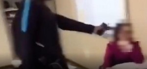 Müəllimin başına silah dayayan şagird həbs olundu – VİDEO