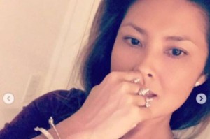 Təyyarə ilə vətəninə qayıdan qız bir anda məşhur oldu - Bütün dünya ondan danışır