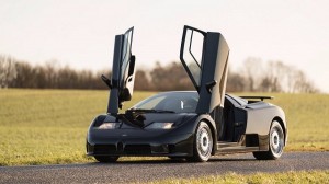Unikal "Bugatti" superkarı satılacaq