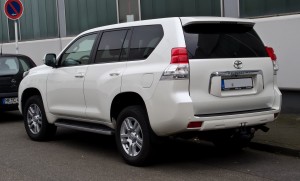 Dövlətə məxsus “Toyota Land Cruiser” hərracda 13 min dollara satıldı