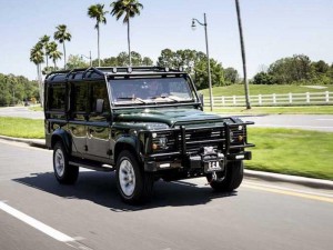 LR Defender ofrouderini Corvette modelinin mühəırriki ilə təchiz ediblər