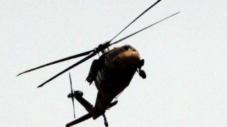 Bu ölkədə vertolyot təyyarə ilə TOQQUŞUB: Pilot HƏLAK OLDU 