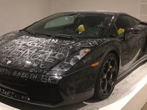 Dünyada ilk dəfə: Bahalı "Lamborghini"-ni istədikləri qədər cızdılar – VİDEO