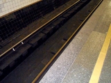 Metronun "Gənclik" stansiyasına su damır