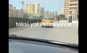 Taksi sürücüsünə zəng edib yol istədi                       - Maraqlı VİDEO