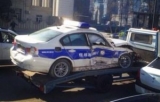 Bakıda yol polisinin maşınını vurdular