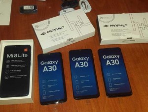 "VAZ”dan mobil telefon, aksesuar və kosmetik vasitələr aşkar edilib - FOTO