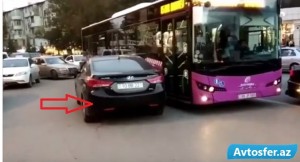 Belə də maşın park edərlər? - Sürücünü psixoloqa aparmaq lazımdır - VIDEO