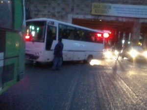 Bakıda avtobusda sərnişin mədəniyyətsizliyi - VİDEO