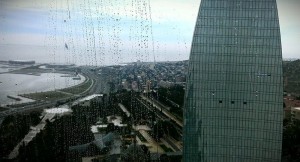 “Yağışın paytaxt yollarında yaratdığı problemlər aradan qaldırılır”