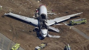 Həyat üzlərinə güldü: Yerə çırpılan təyyarədən sağ çıxdılar