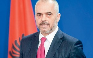 Baş nazirin avtomobil karvanı hücuma məruz qalıb