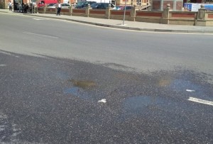 Bakının Məhəmməd Hadi küçəsində su sızması baş verib - FOTO