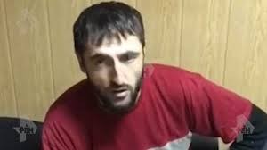 Ucadan gələn musiqi səsinə görə çəkic-balta ilə məktəbə girdi - VİDEO