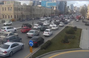 Bakıda avtomobil yanıb - FOTO - VİDEO