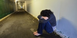 Qadın küçədə naməlum şəxslər tərəfindən döyüldü - Bakıda